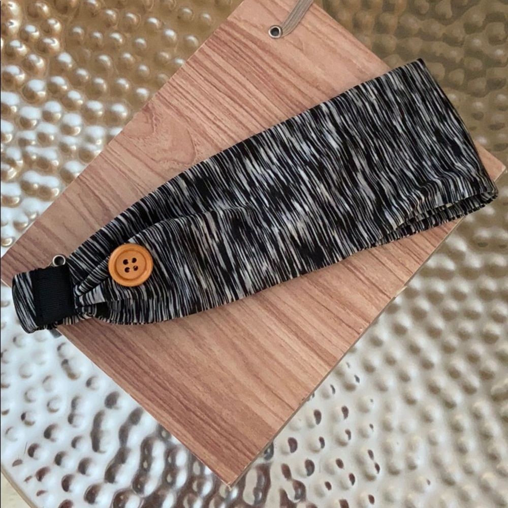 mask headband with buttons